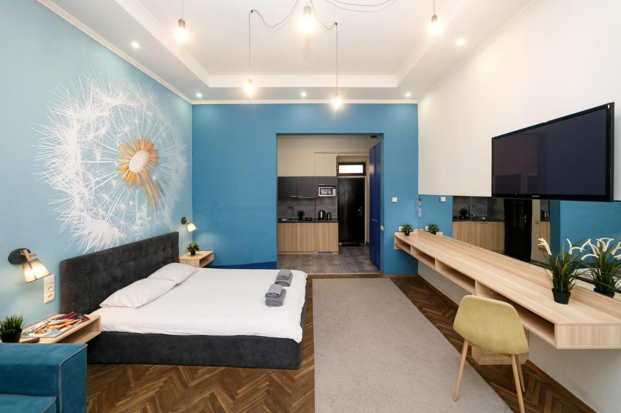 Main Square Apartment Good Stay In The City Center Leopoli Esterno foto