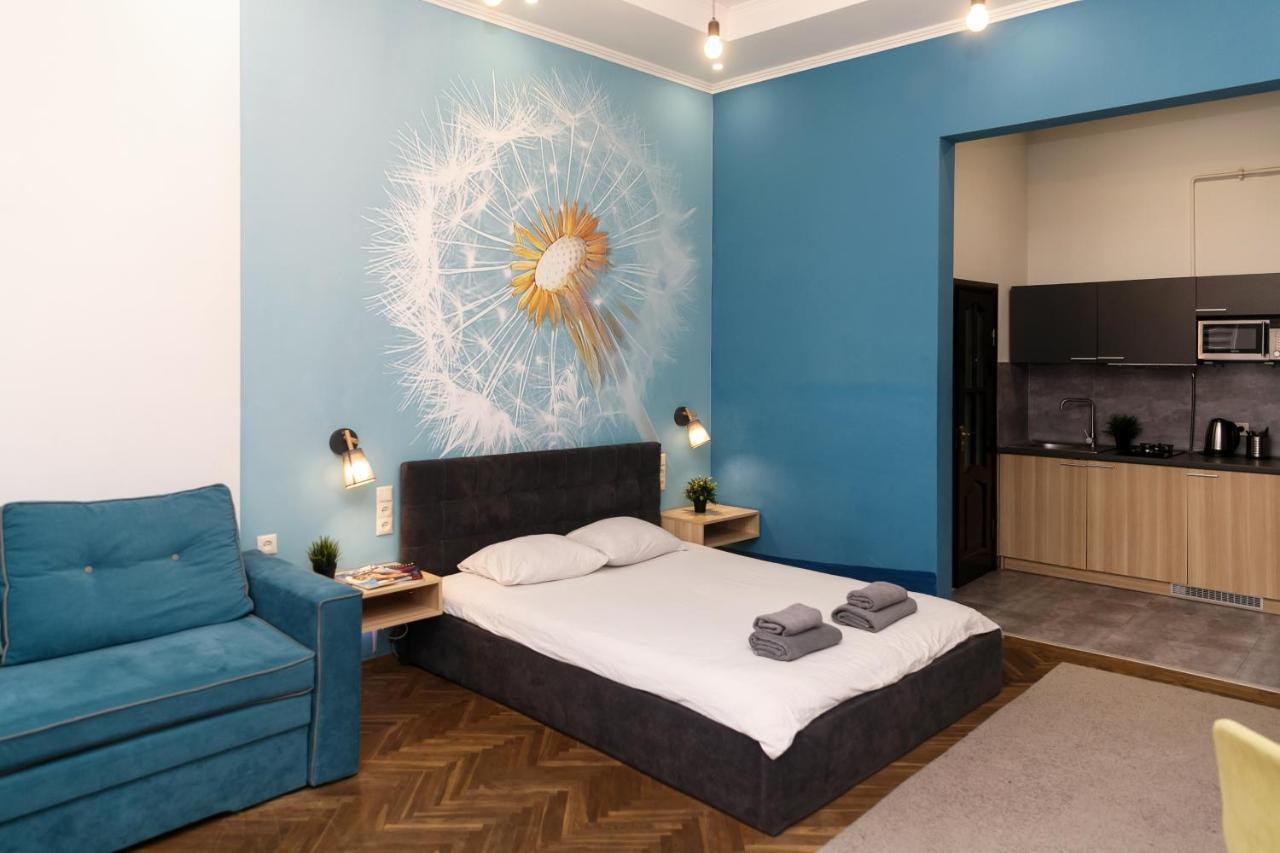 Main Square Apartment Good Stay In The City Center Leopoli Esterno foto