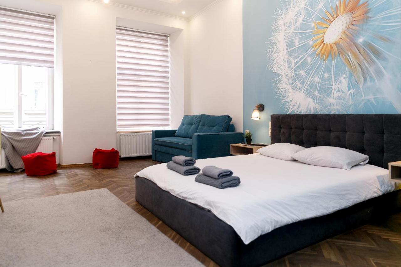 Main Square Apartment Good Stay In The City Center Leopoli Esterno foto